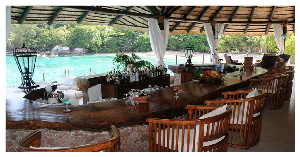 Papaya's Sunset Bar & Grill, Olevu Beach Resort, Sigatoka