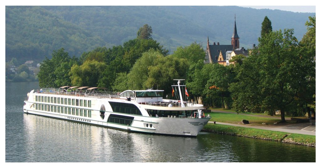 The Picturesque Sightseeing Cruise